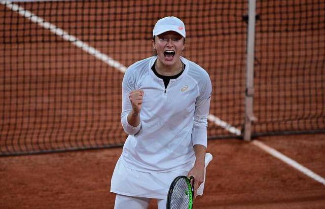  斯维亚泰克法网封后巩固世界第一