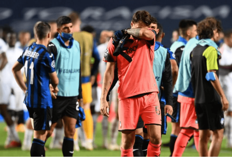  草根球队逆袭淘汰职业劲旅