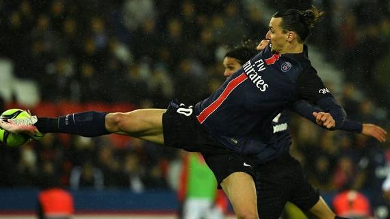  巴黎圣日耳曼主场大胜登顶