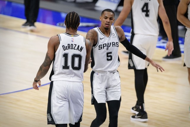  快船乔治准绝杀惊险击败鹈鹕